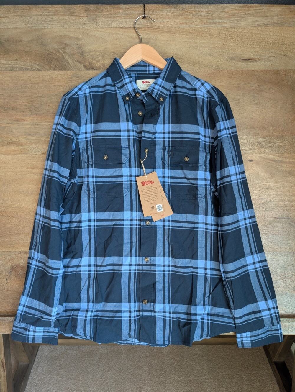 Fjällräven Flannel Shirt Mens Small Navy Blue Plaid Regular Fit Button Down NWT